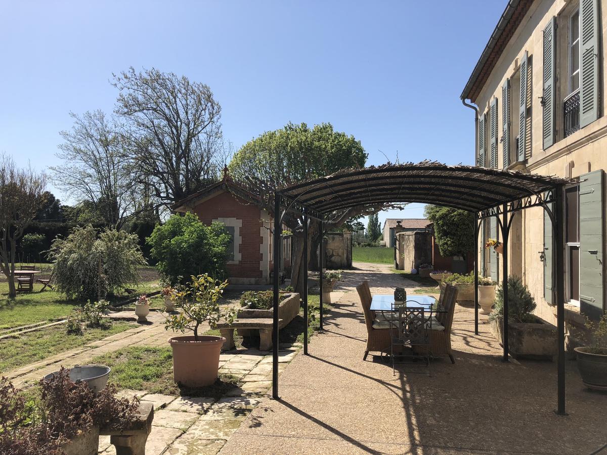 Le Mas Marguerite Arles Exterior photo